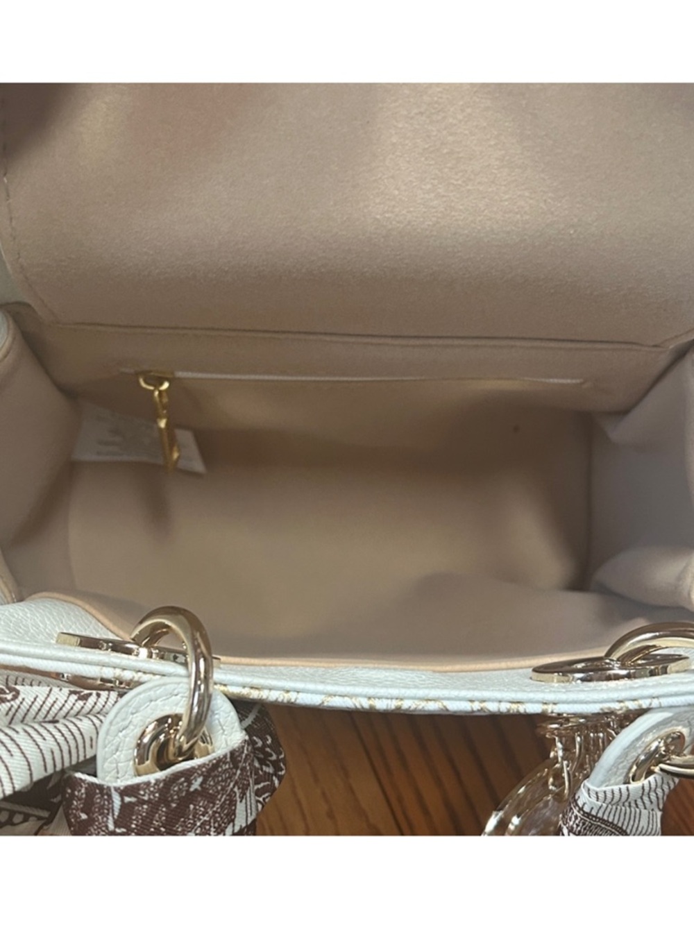 Dior Beauty Lady Dior Mini Bag, white and gold baroque print - Picture 7 of 8